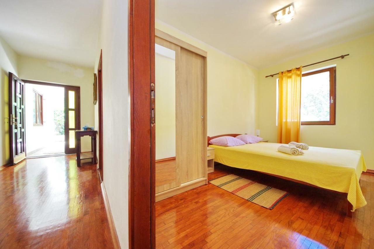 Apartments Eduard Vrsi Esterno foto