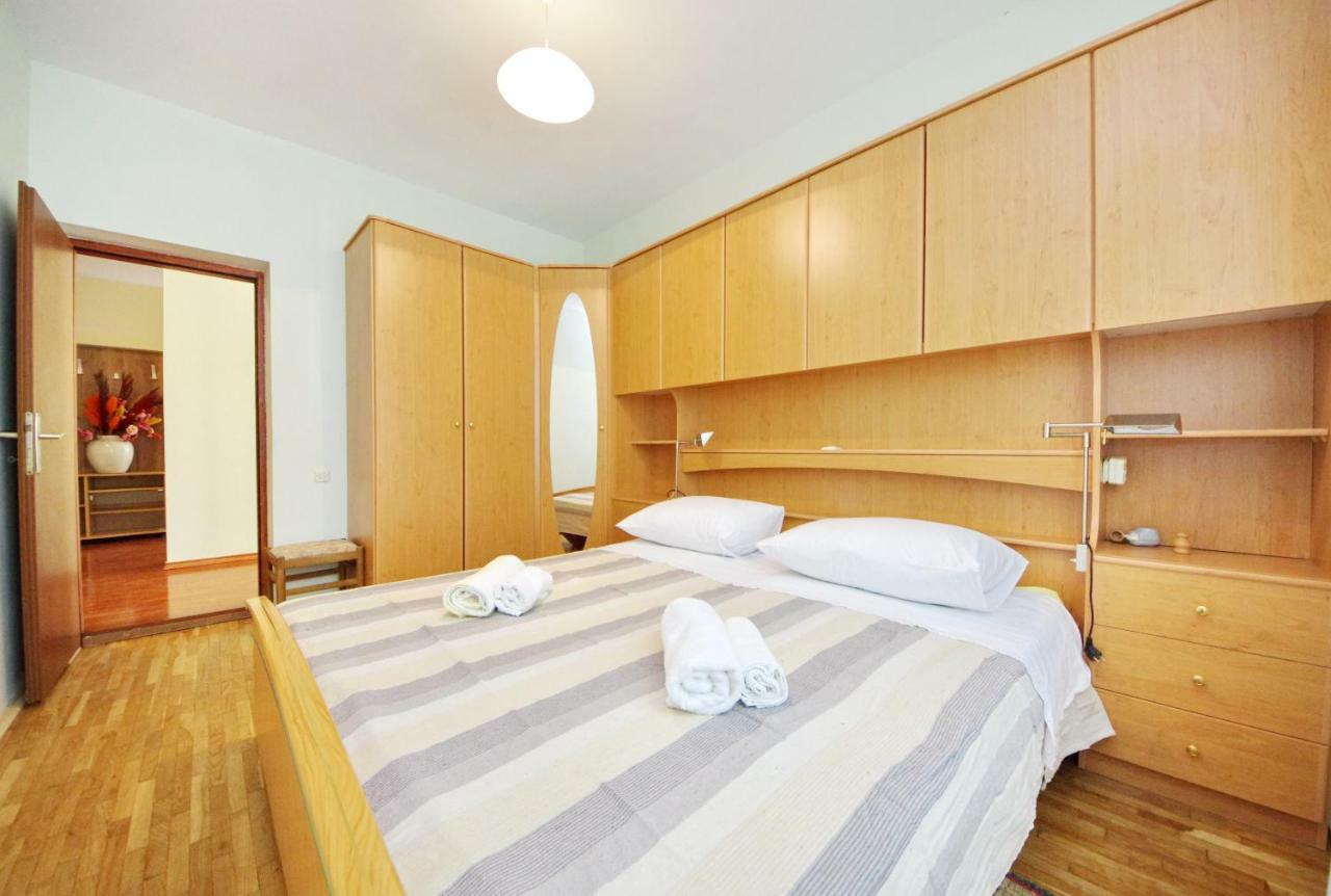 Apartments Eduard Vrsi Esterno foto